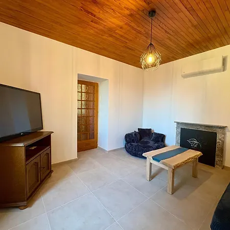 La Pallud Maison 14p Clim Wifi Jard Сasa de vacaciones Saint-Pierre-dʼAlbigny